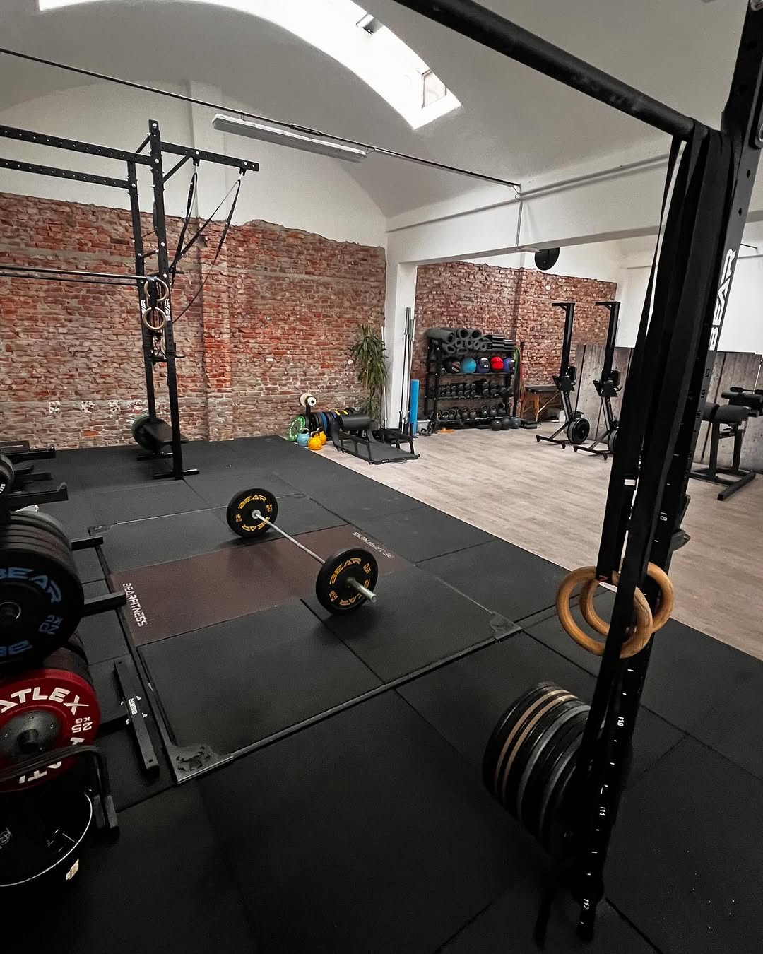 Area pesi e attrezzature